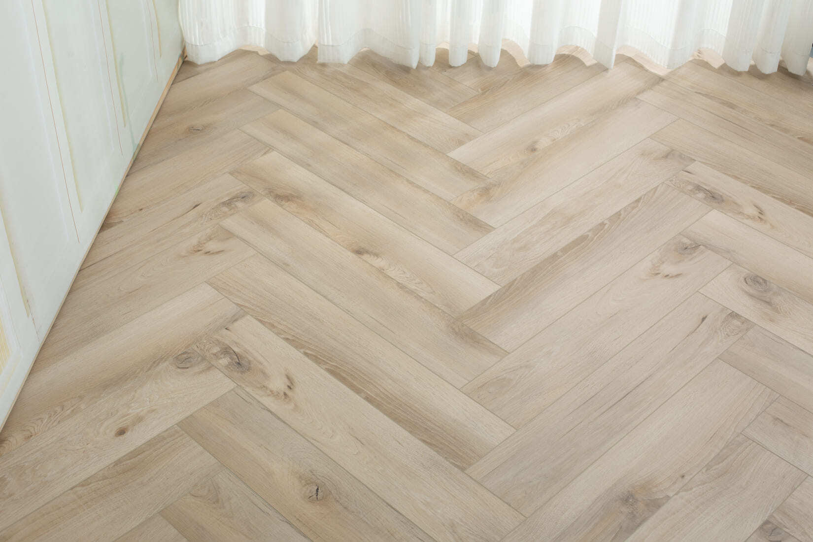 Плитка SPC "OneFloor" 3009 А,В  ЁЛКА (640*128*4 мм) — купить в Набережных Челнах