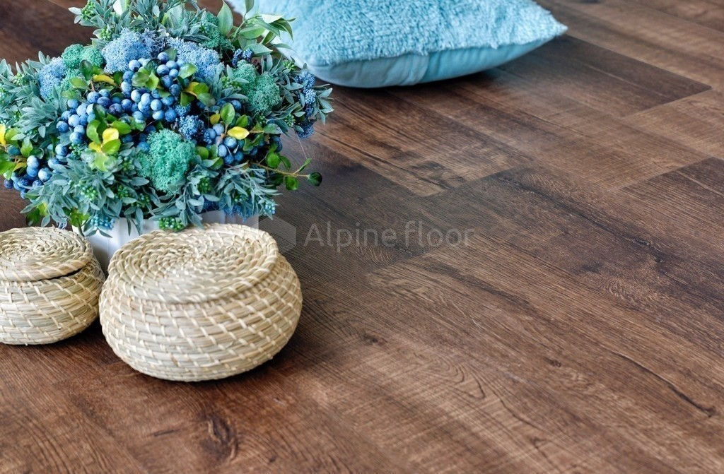 Замковая ПВХ плитка "Alpine Floor" Дуб Мокка Синхронное тиснение  (1220*183*6мм) — купить в Набережных Челнах
