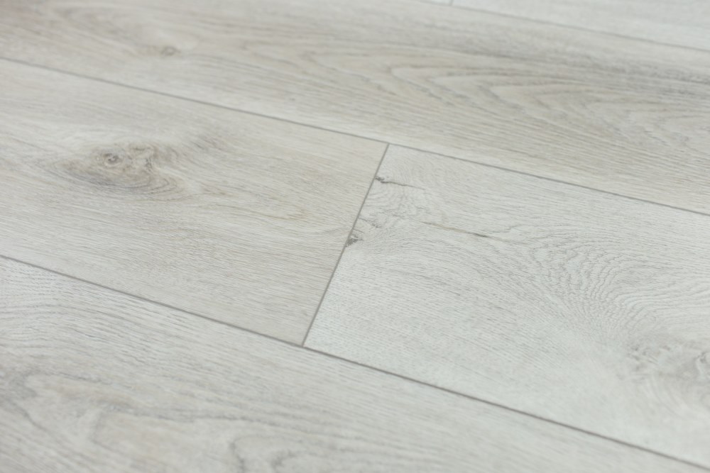 Замковая ПВХ плитка "Art Tile" Дуб Эдинбург (1200*183*6 мм) — купить в Набережных Челнах