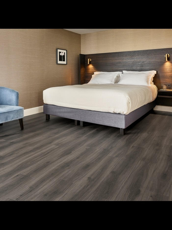 Замковая ПВХ плитка Tradition Oak 890 (1251*189*5 мм) — купить в Набережных Челнах