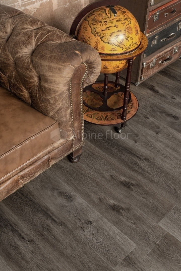 Замковая ПВХ плитка "Alpine Floor" Дуб торфяной  (1524*180*8мм) — купить в Набережных Челнах