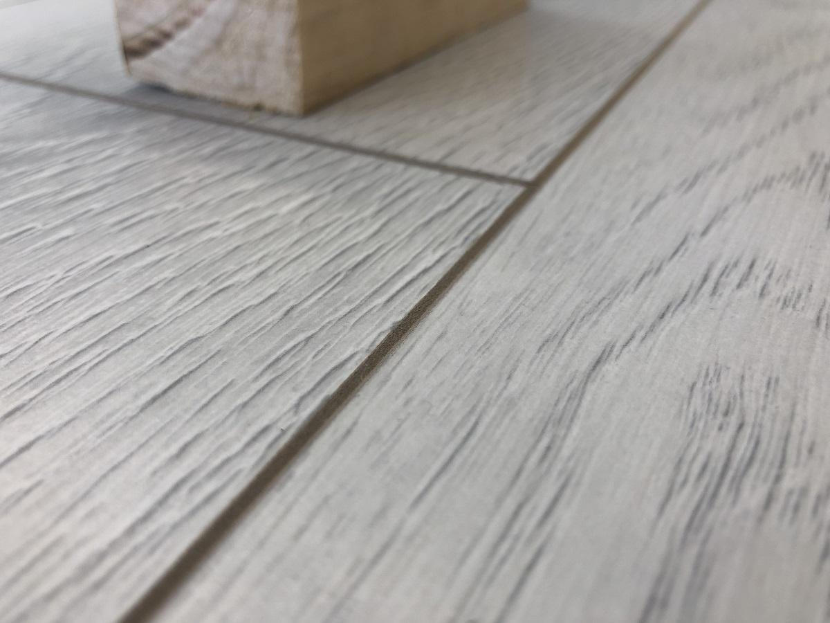 Ламинат "SunFloor" 8/32 4V Вяз Бейкер 36 (1380*193*8 мм) — купить в Набережных Челнах