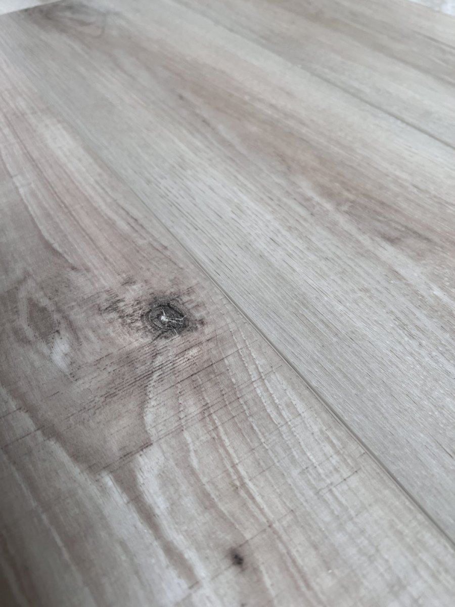 SPC ламинат "OneFloor" ЕСО 5021 (4V фаска) (1220*184*4 мм) — купить в Набережных Челнах