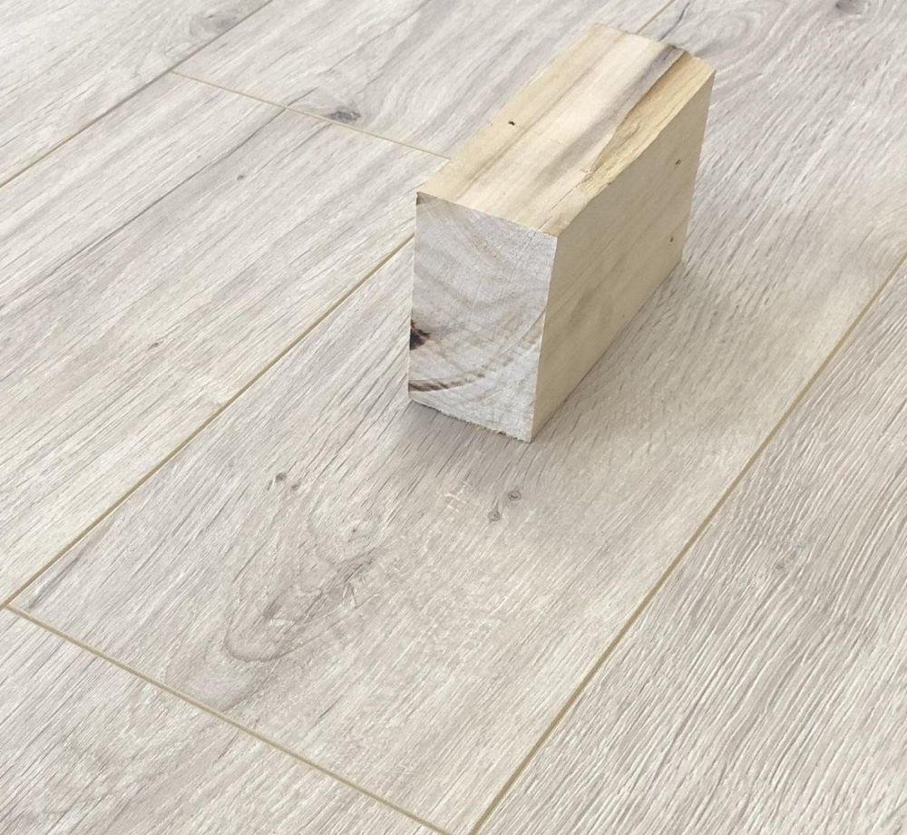 Ламинат "SunFloor" 8/33 4NV Дуб Эри 55 (1380*159*8 мм) — купить в Набережных Челнах