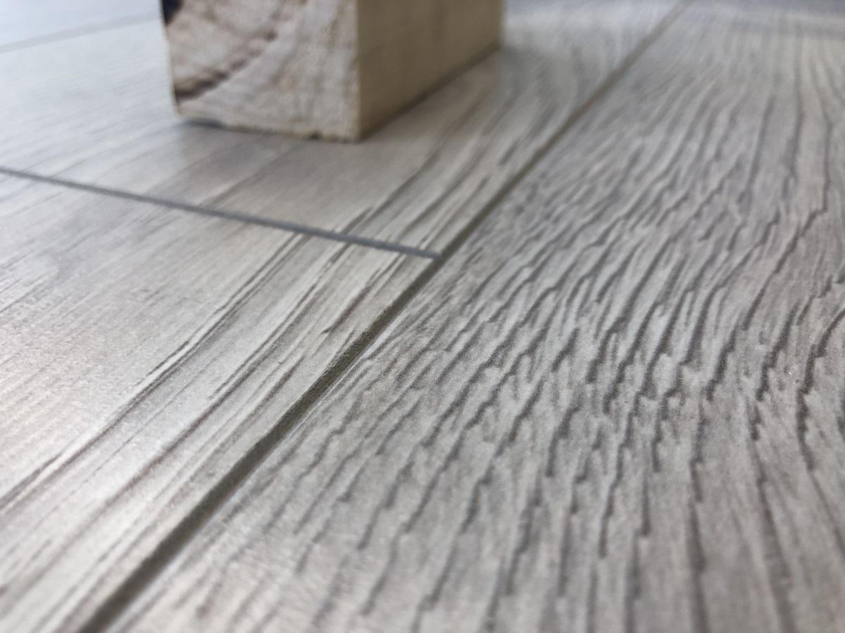 Ламинат "SunFloor" 8/32 4V Дуб Лайн 37 (1380*193*8 мм) — купить в Набережных Челнах