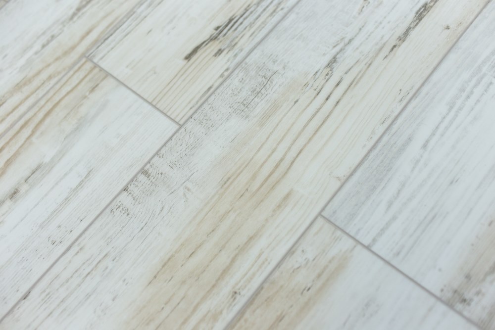 Замковая ПВХ плитка "Art Tile" Берёза Прованс (1220*152*5 мм) — купить в Набережных Челнах